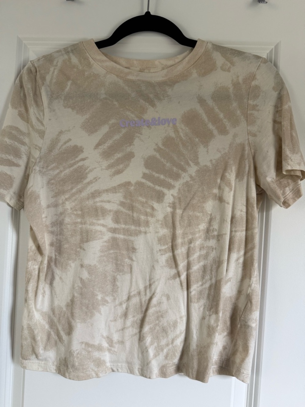 H&M Beige Tie-Dye Short Sleeve Tee with Lavender "create & love" 💜